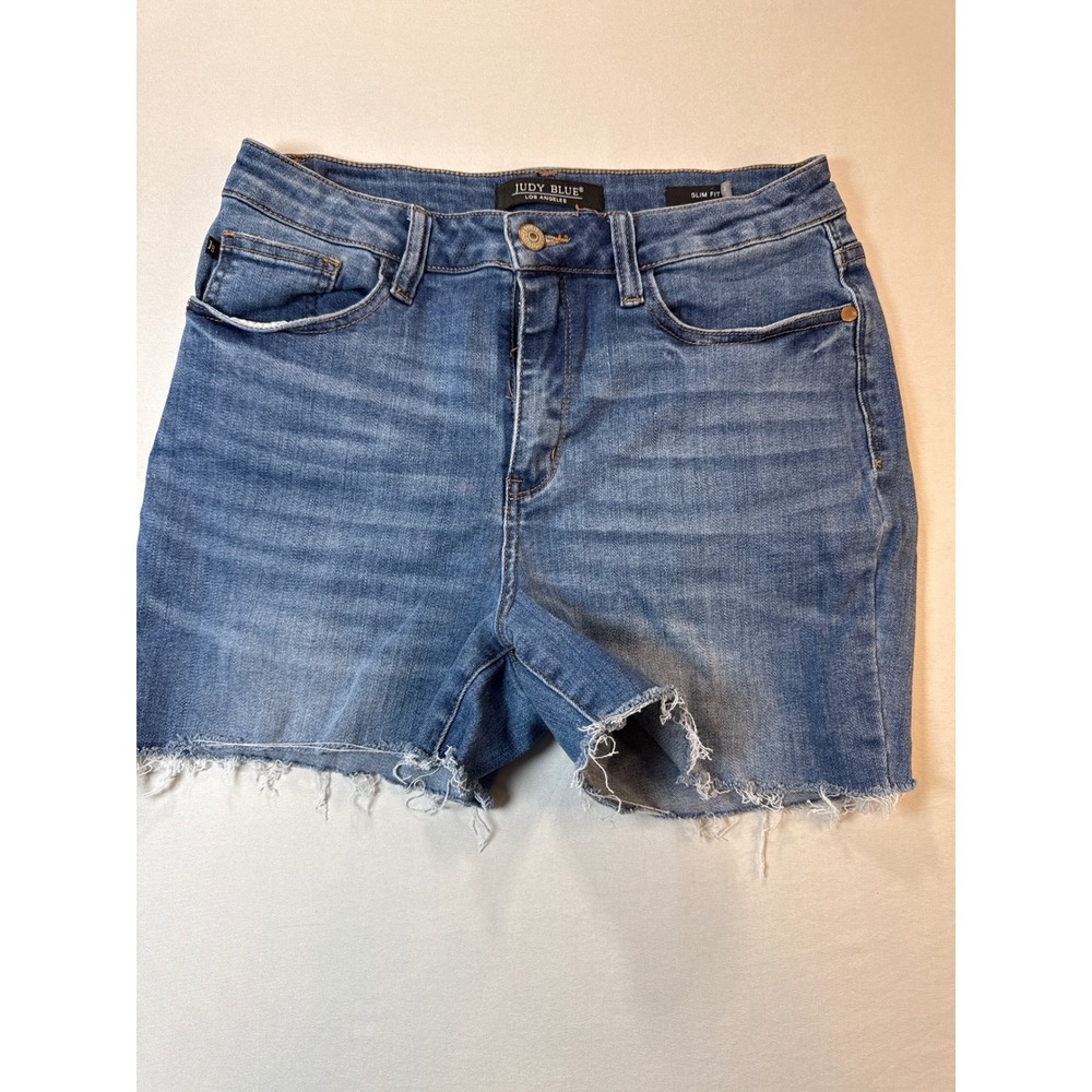 Judy Blue Slim Fit High Rise Raw Hem Denim Shorts Medium Wash Blue Womens 7/28